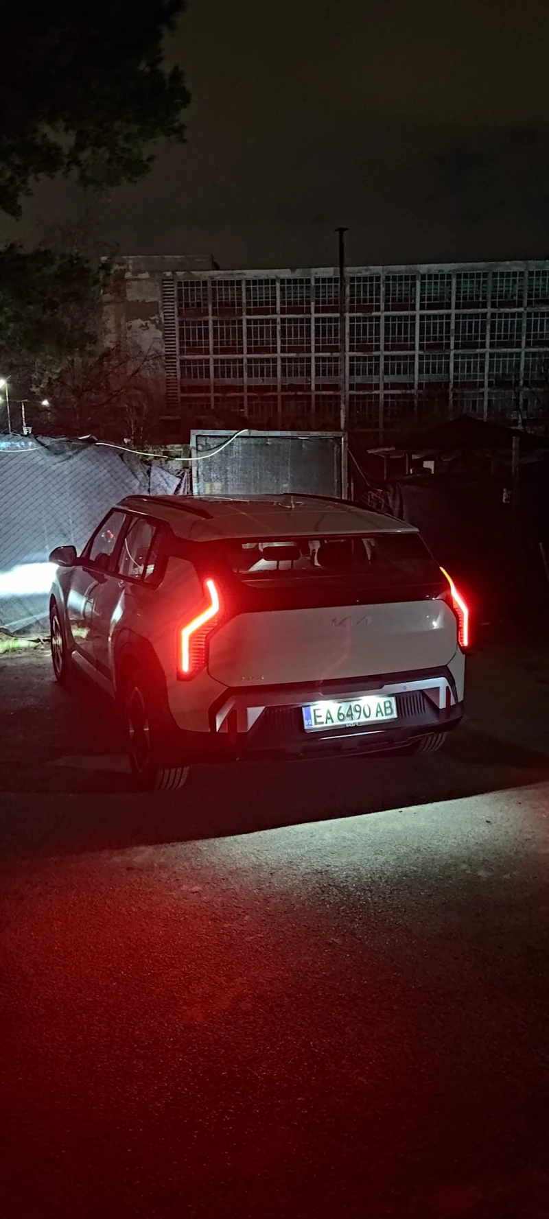 Kia EV3 81.4 kWh, Air, в ГАРАНЦИЯ , снимка 8 - Автомобили и джипове - 52798575