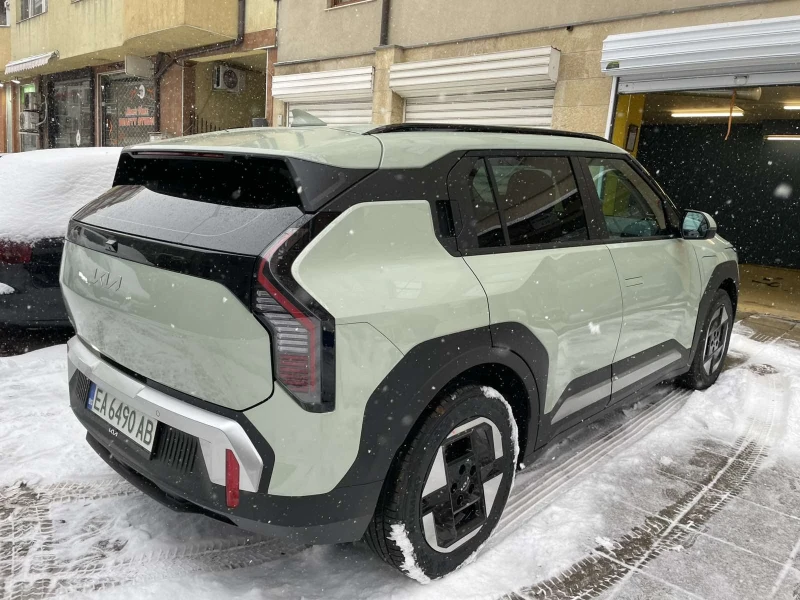 Kia EV3 81.4 kWh, Air, в ГАРАНЦИЯ , снимка 3 - Автомобили и джипове - 52798575