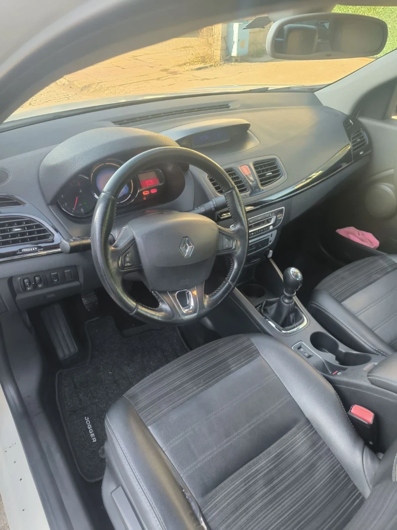 Renault Fluence, снимка 4 - Автомобили и джипове - 52850393
