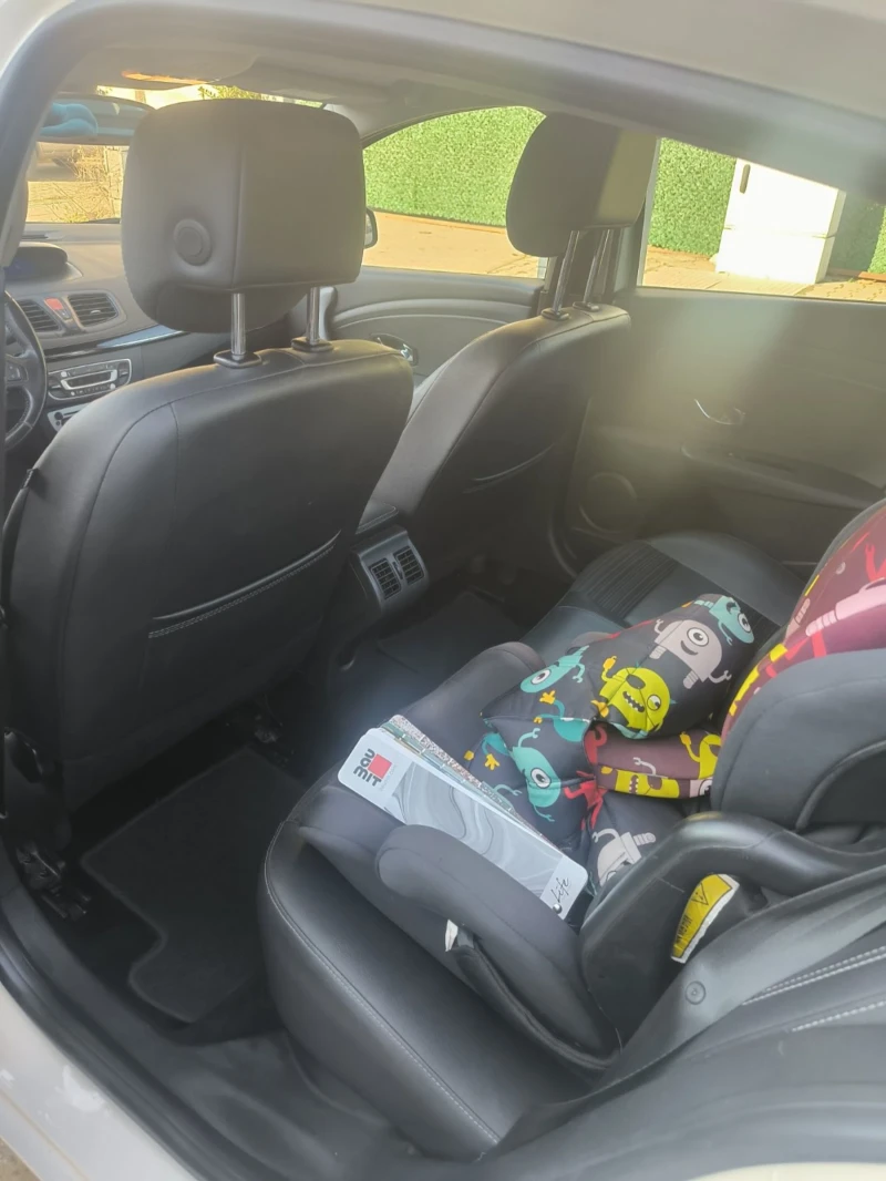 Renault Fluence, снимка 6 - Автомобили и джипове - 52850393