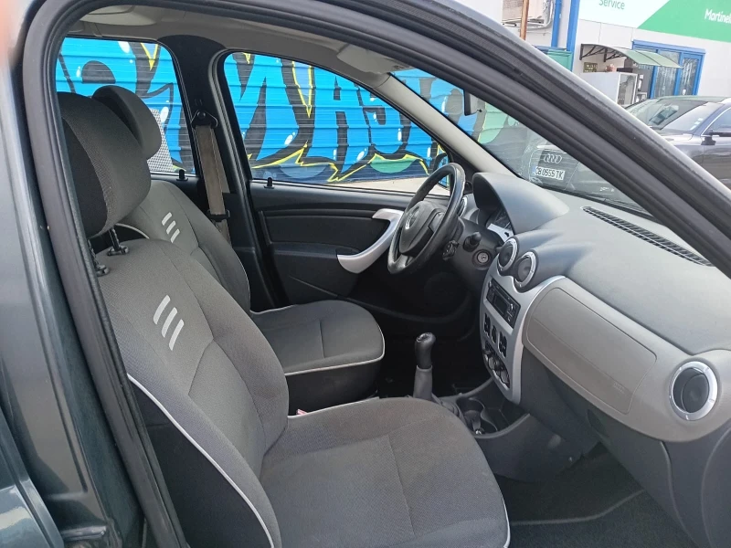 Dacia Logan 1.6 7места Facelift, снимка 12 - Автомобили и джипове - 52919907