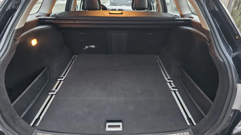 Toyota Avensis 1.8, снимка 16 - Автомобили и джипове - 52931553