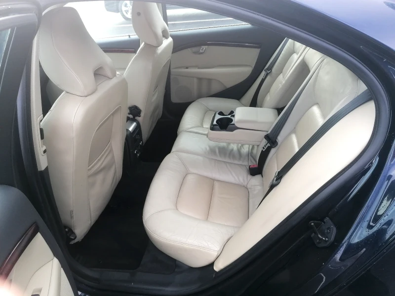 Volvo S80 2.5 benzin avtomat, снимка 13 - Автомобили и джипове - 53267257