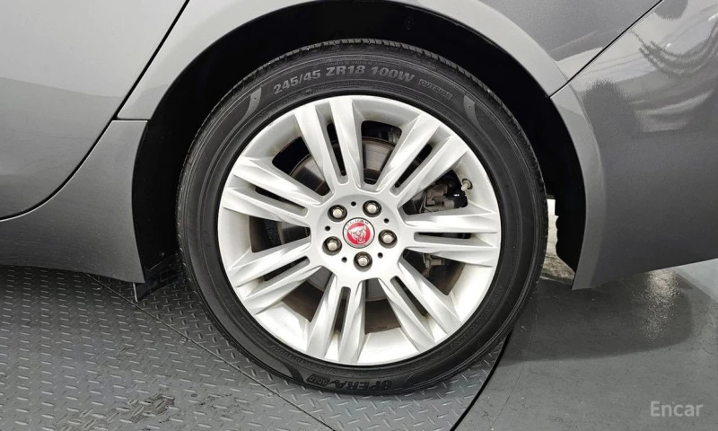 Jaguar Xf, снимка 5 - Автомобили и джипове - 53415673