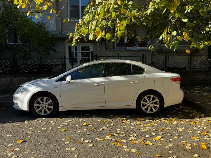 Toyota Avensis D-CAT седан автомат 150кс, снимка 8 - Автомобили и джипове - 53584187