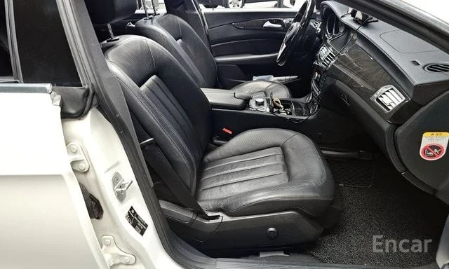 Mercedes-Benz CLS 350 BlueEfficiency | ЗАДНА КАМЕРА| ОБДУХВАНЕ| ШИБЕДАХ|, снимка 8 - Автомобили и джипове - 54002112