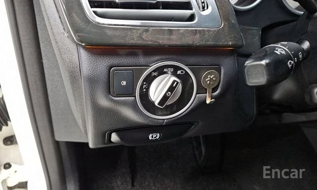 Mercedes-Benz CLS 350 BlueEfficiency | ЗАДНА КАМЕРА| ОБДУХВАНЕ| ШИБЕДАХ|, снимка 14 - Автомобили и джипове - 54002112