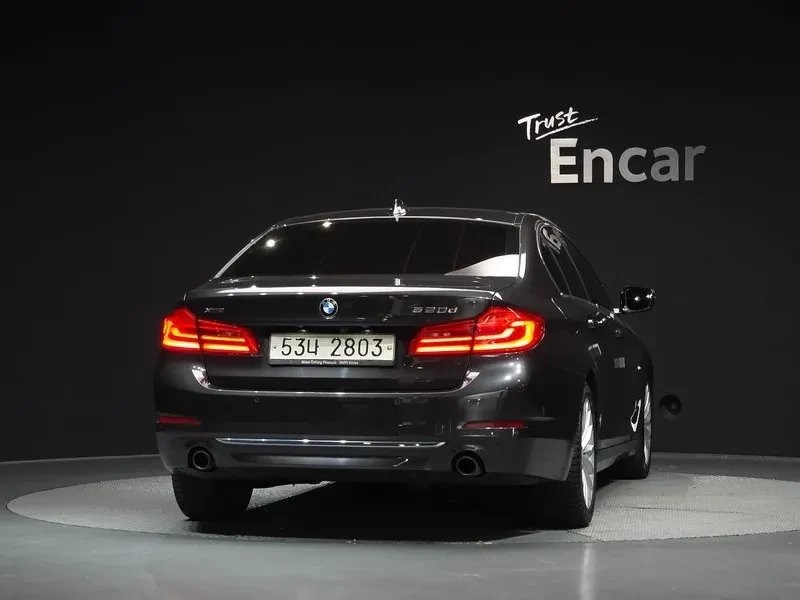 BMW 520 D xDrive Luxury Plus, снимка 4 - Автомобили и джипове - 55786535