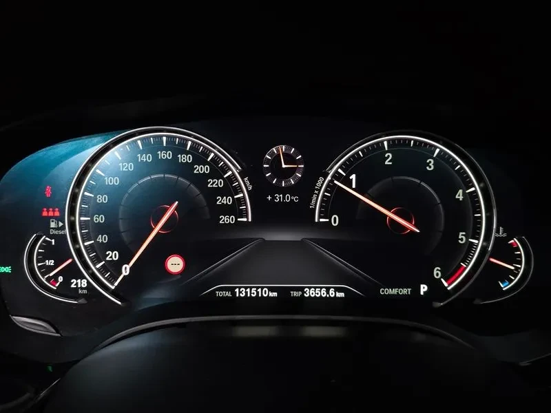 BMW 520 D xDrive Luxury Plus, снимка 8 - Автомобили и джипове - 55786535