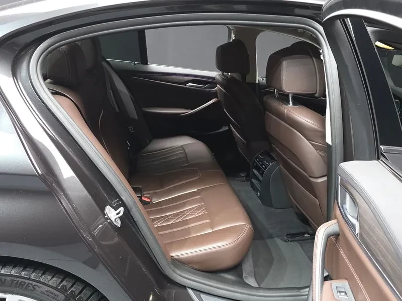 BMW 520 D xDrive Luxury Plus, снимка 12 - Автомобили и джипове - 55786535