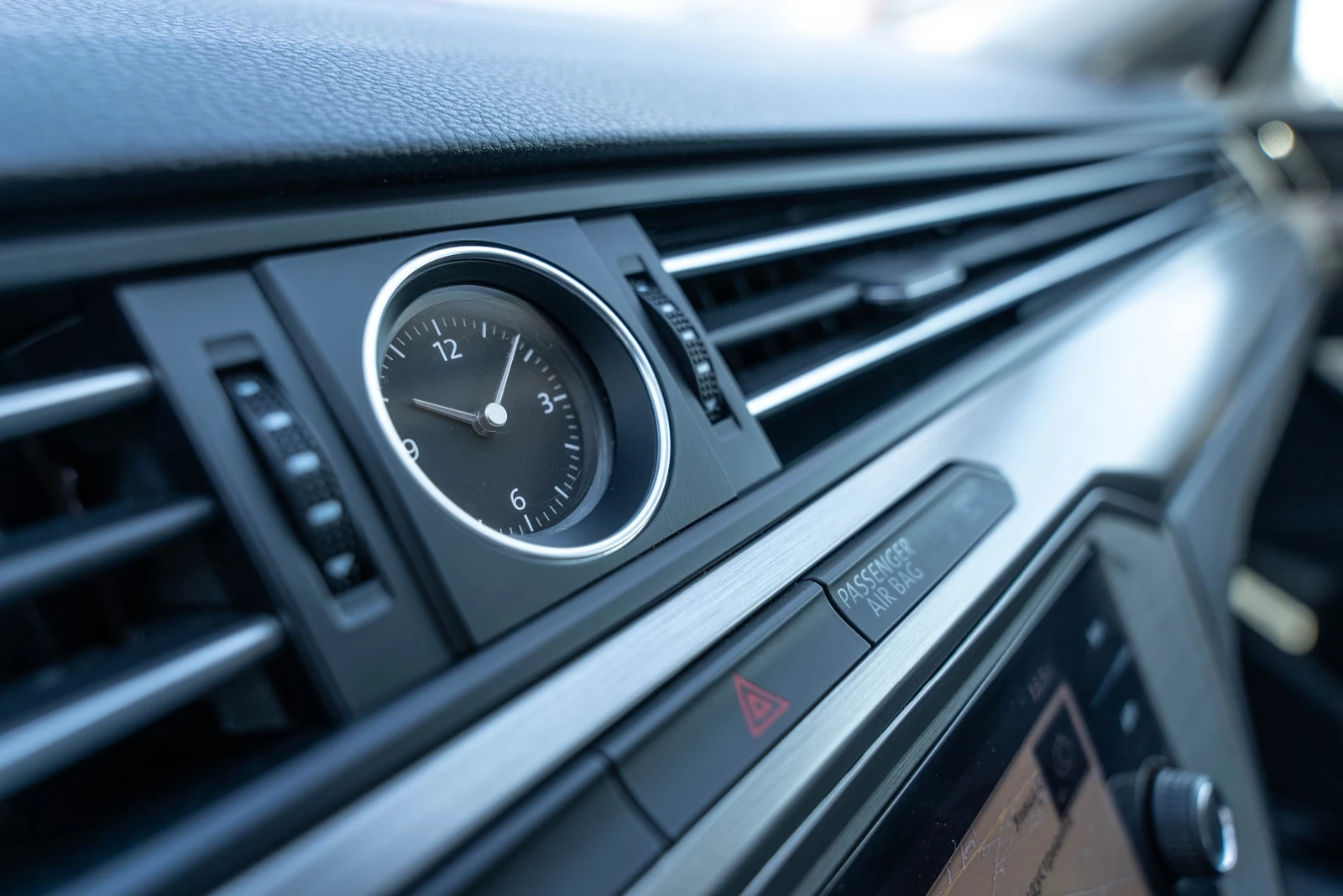 VW Passat 1.6 TDI R line | Mobile.bg   16