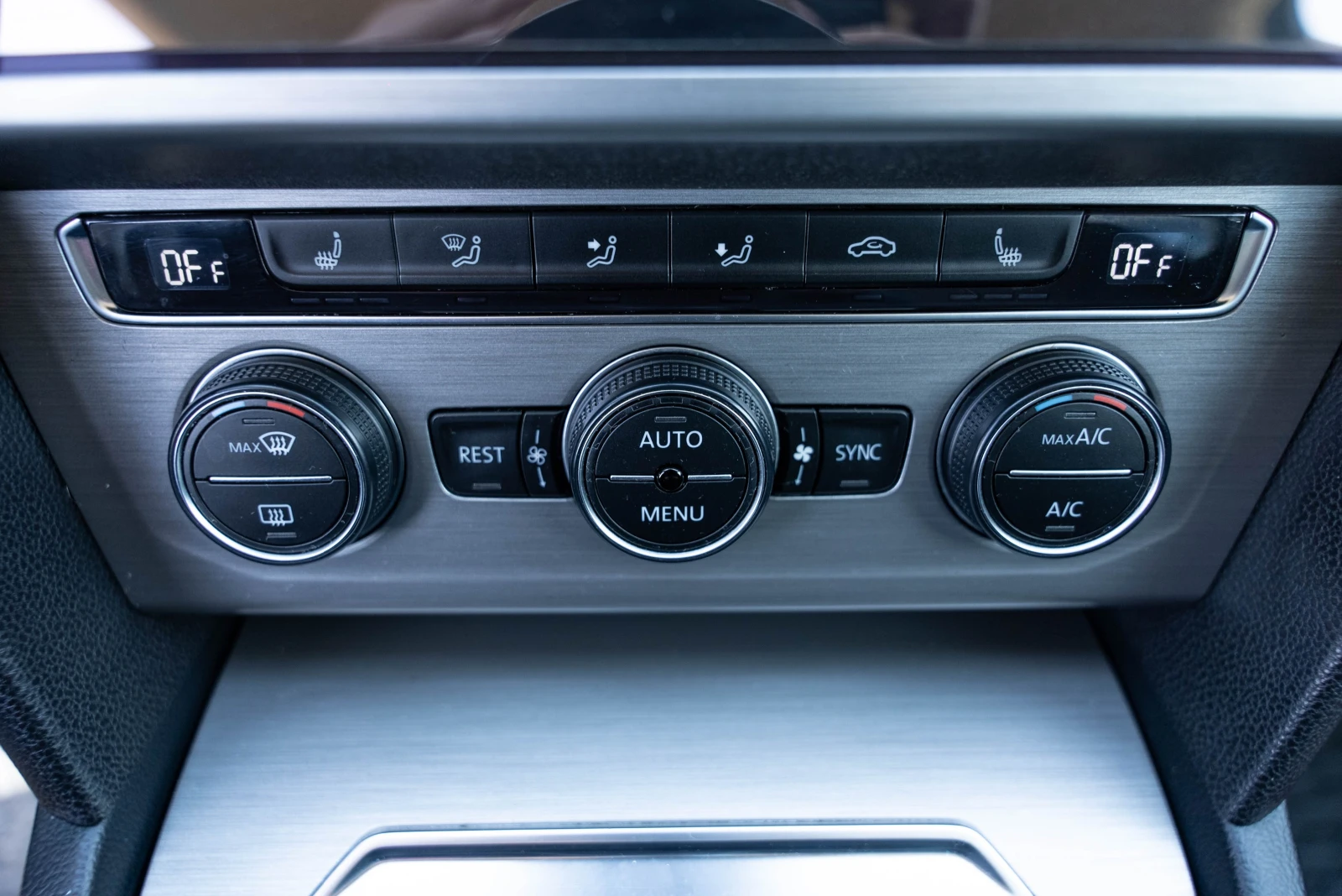 VW Passat 1.6 TDI R line | Mobile.bg   17