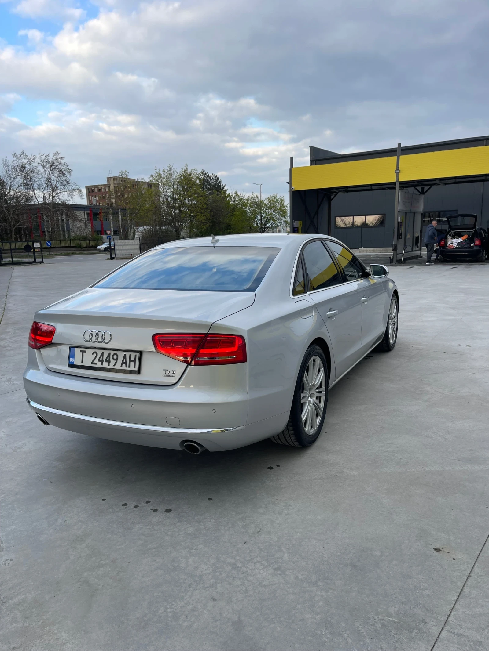 Audi A8  - изображение 6