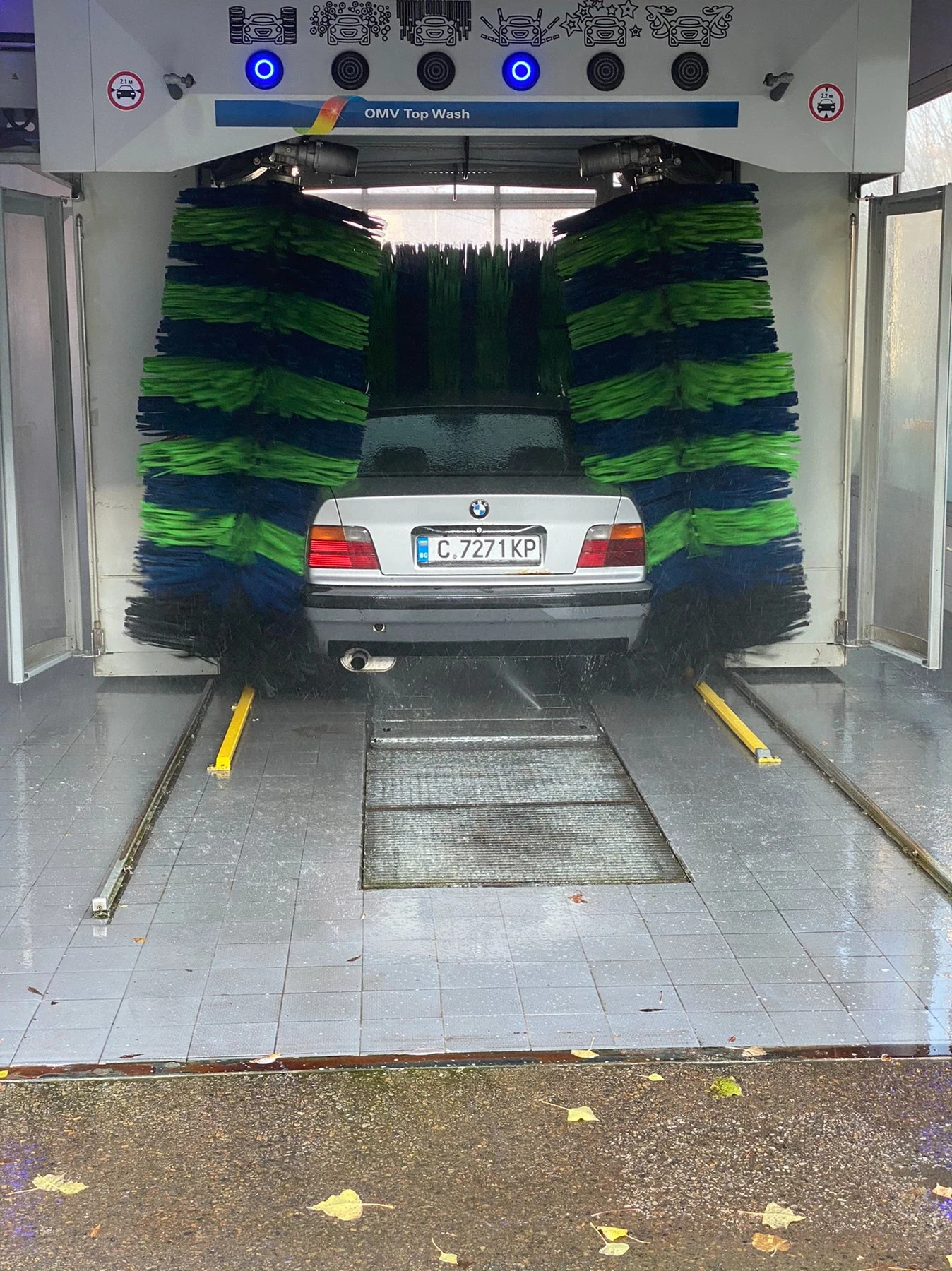 BMW 320 320i - изображение 7