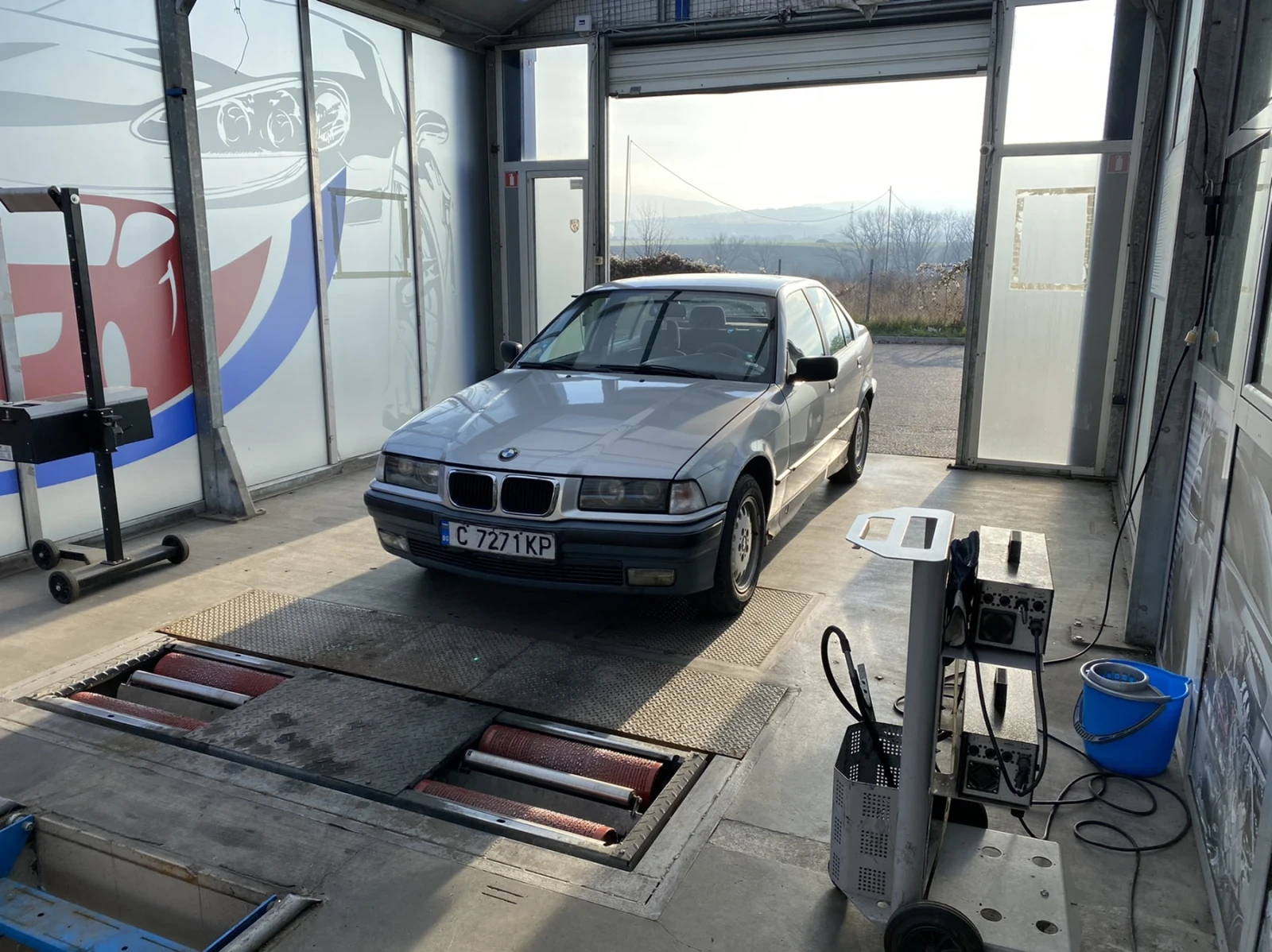 BMW 320 320i - изображение 6