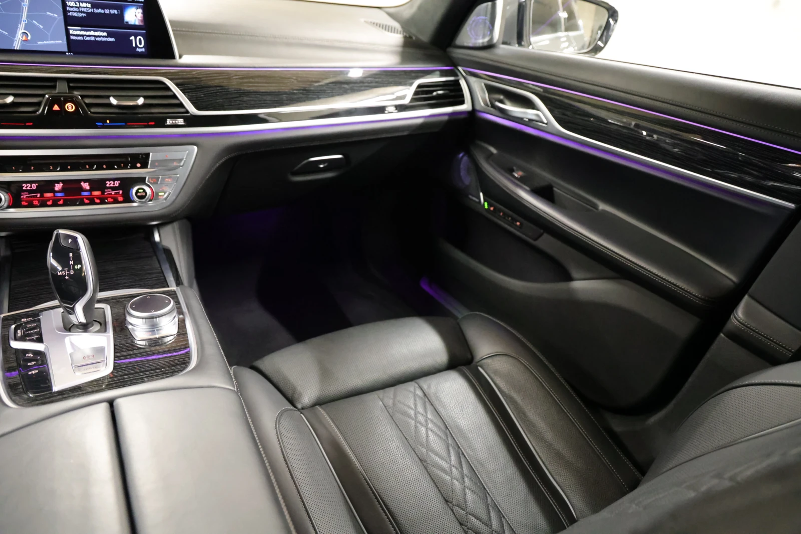 BMW 750 i Long xDrive M-Paket Individual | Mobile.bg   11