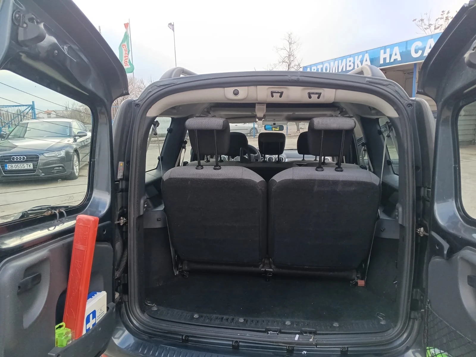 Dacia Logan 1.6 7����� Facelift | Mobile.bg � ����������� 13
