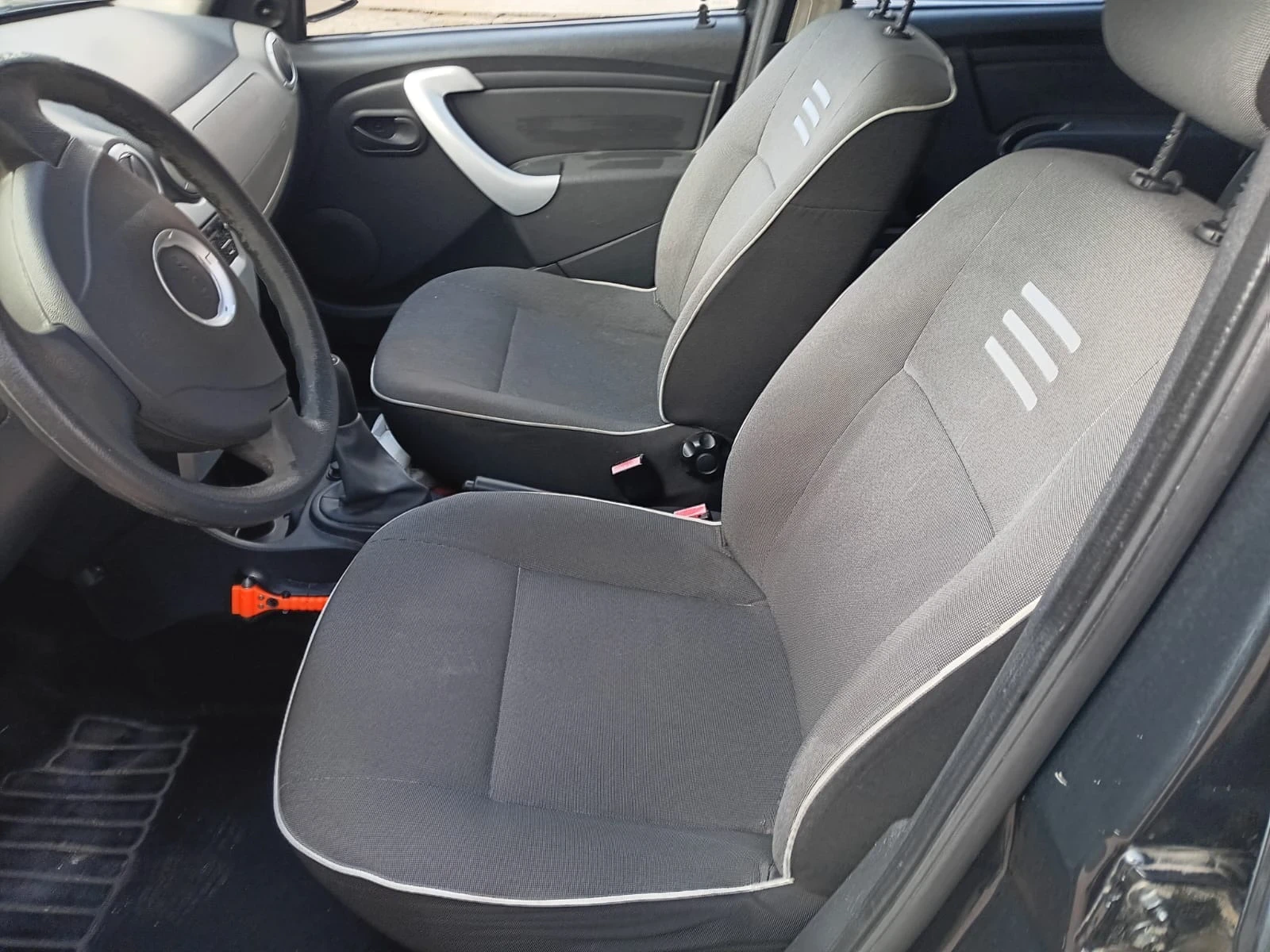 Dacia Logan 1.6 7����� Facelift | Mobile.bg � ����������� 9