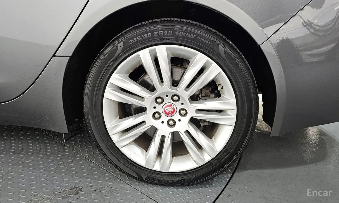 Jaguar Xf  - изображение 5