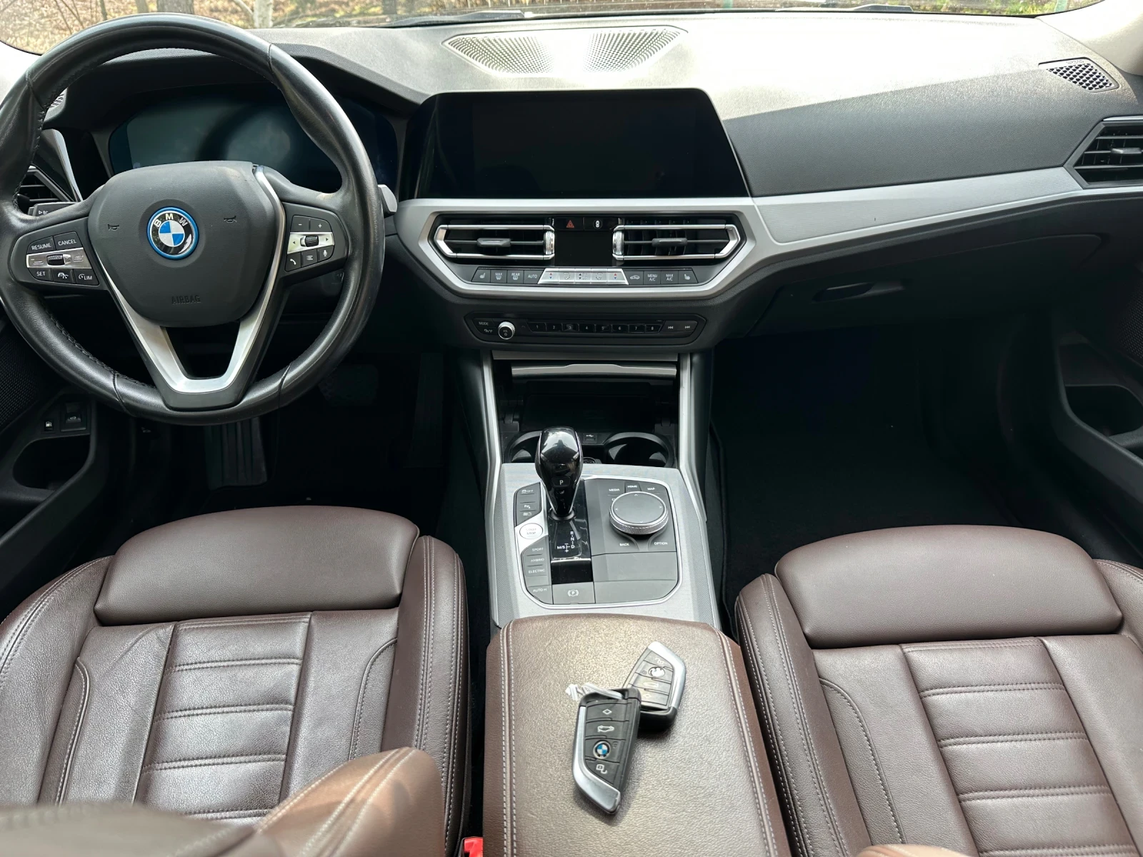 BMW 320 Plug in hybrid 320e, снимка 8 - Автомобили и джипове - 53757445