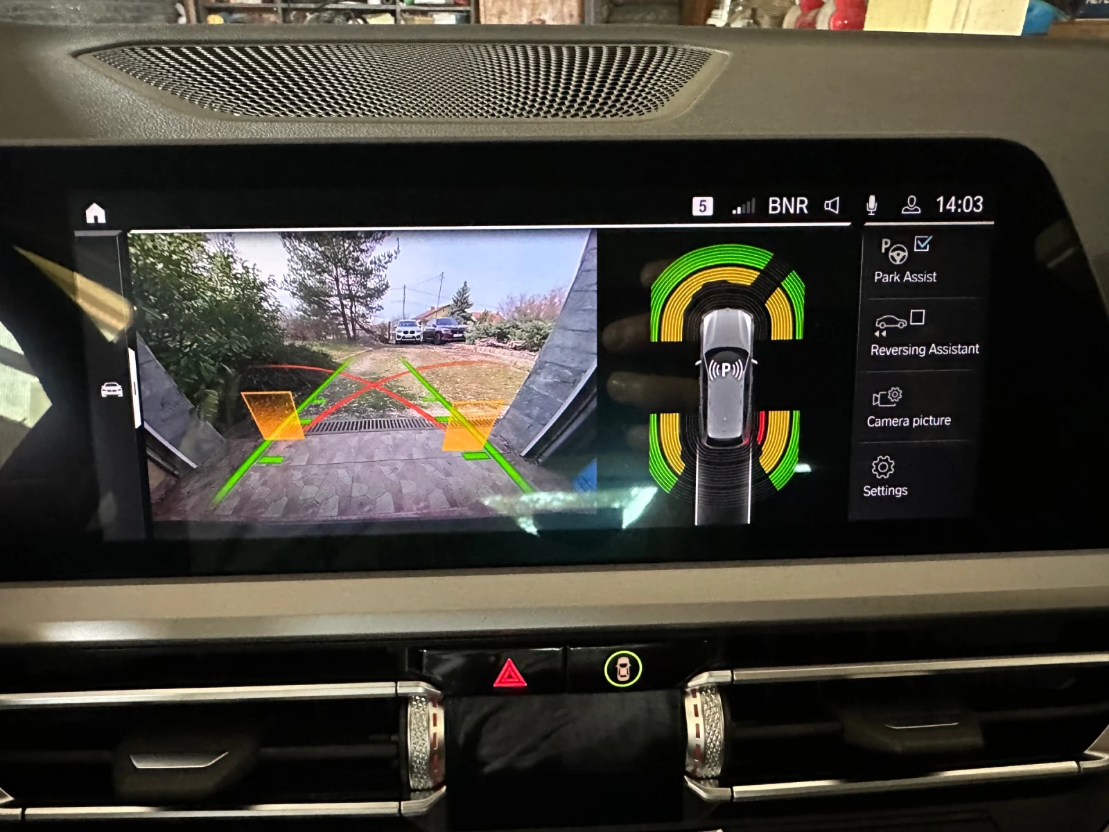 BMW 320 Plug in hybrid 320e, снимка 17 - Автомобили и джипове - 53757445