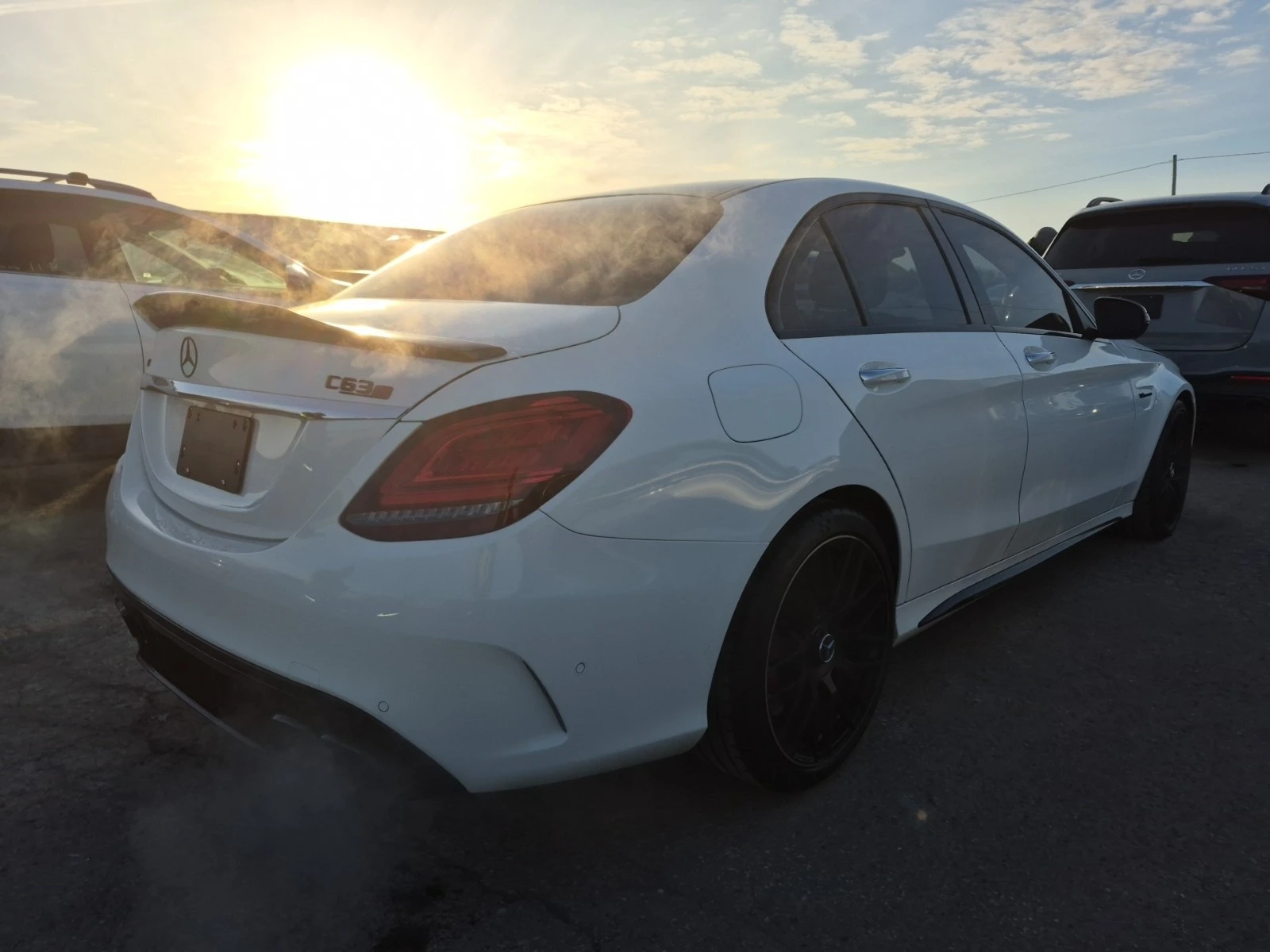 Mercedes-Benz C 63 AMG * * CARFAX* * АВТОКРЕДИТ* * , снимка 4 - Автомобили и джипове - 53784028