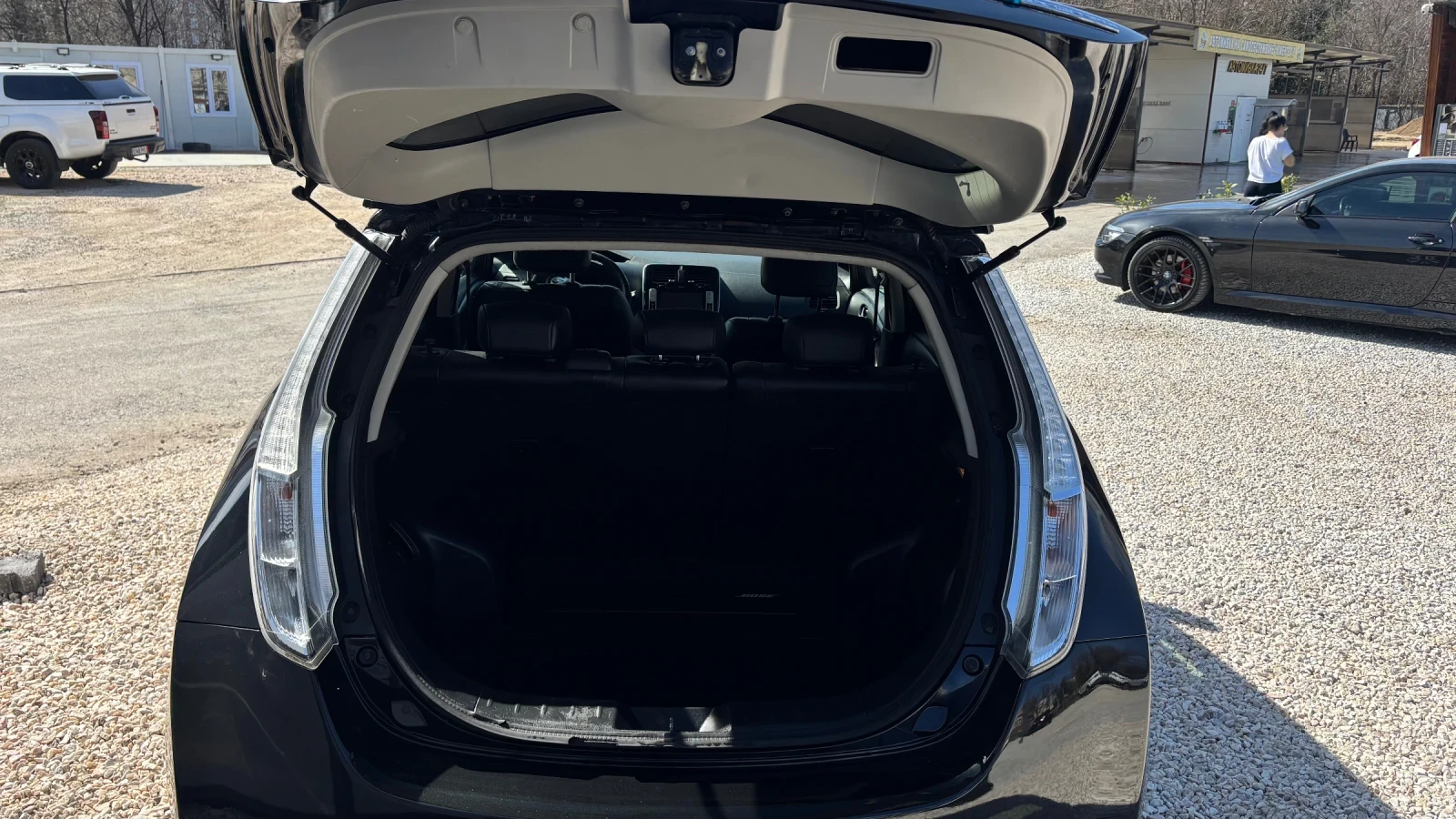 Nissan Leaf  Нов внос от Италия Електричка Автомат, снимка 10 - Автомобили и джипове - 53826805