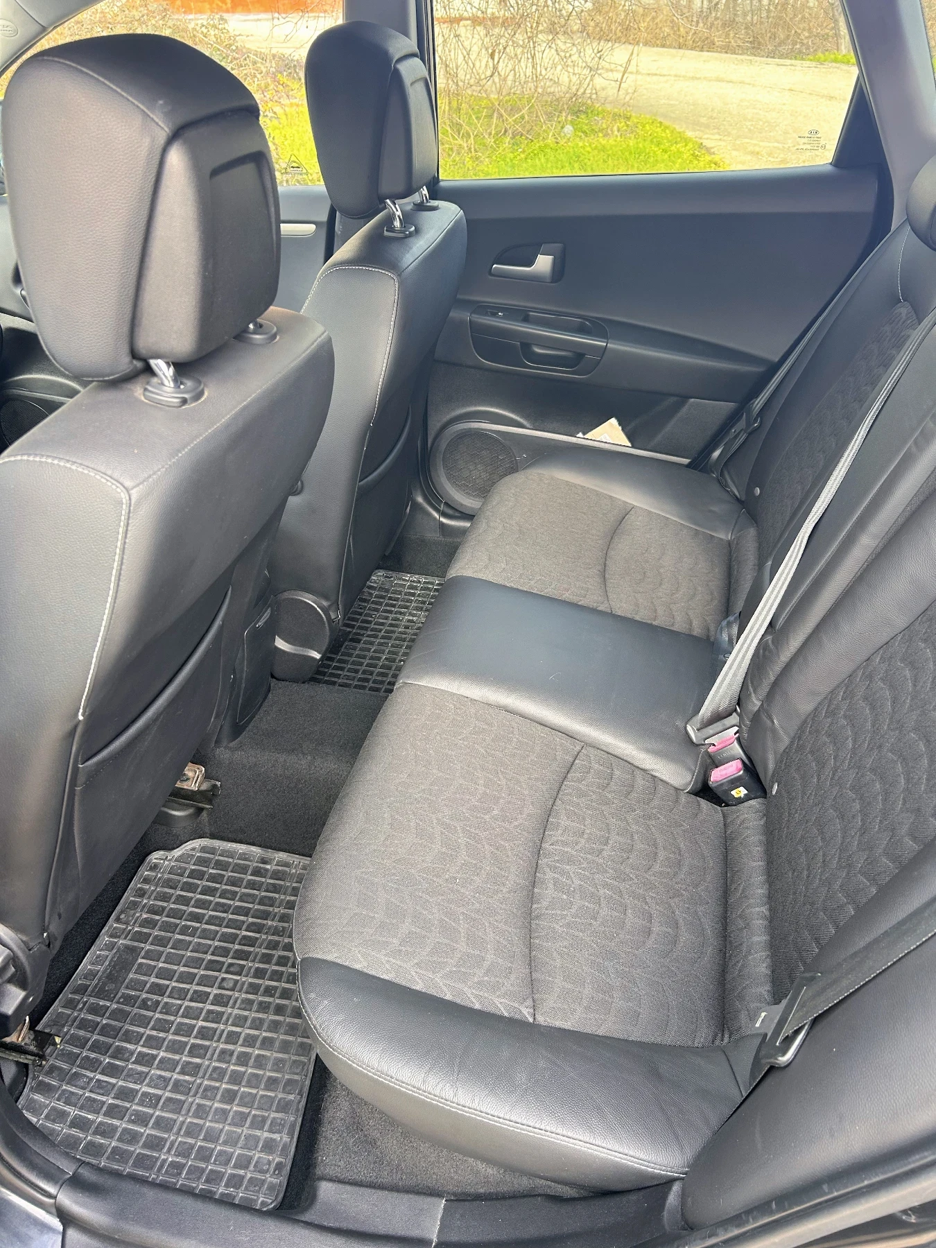 Kia Ceed 1.6 CRDI  125 К.С., снимка 12 - Автомобили и джипове - 53836100