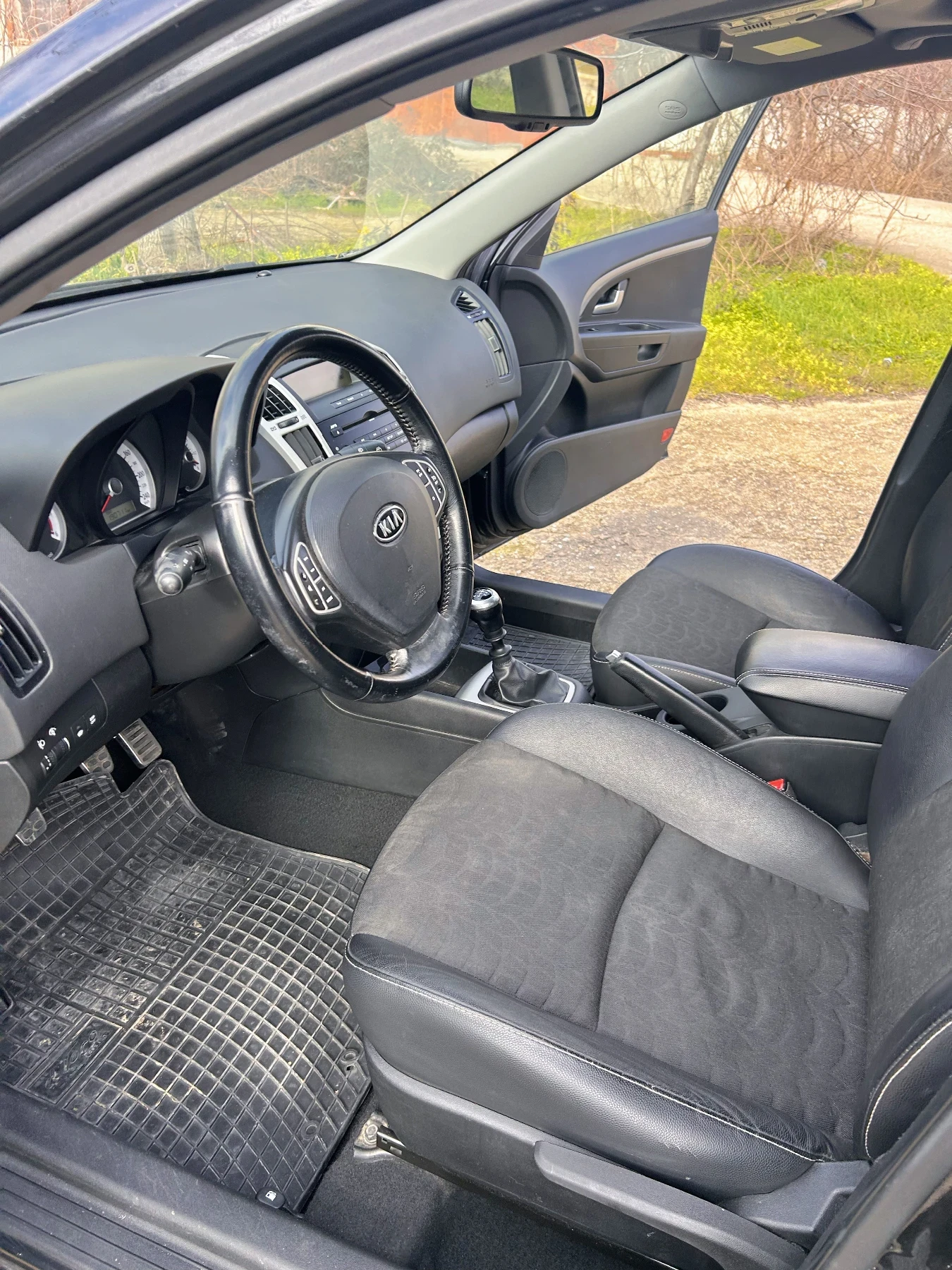 Kia Ceed 1.6 CRDI  125 К.С., снимка 8 - Автомобили и джипове - 53836100