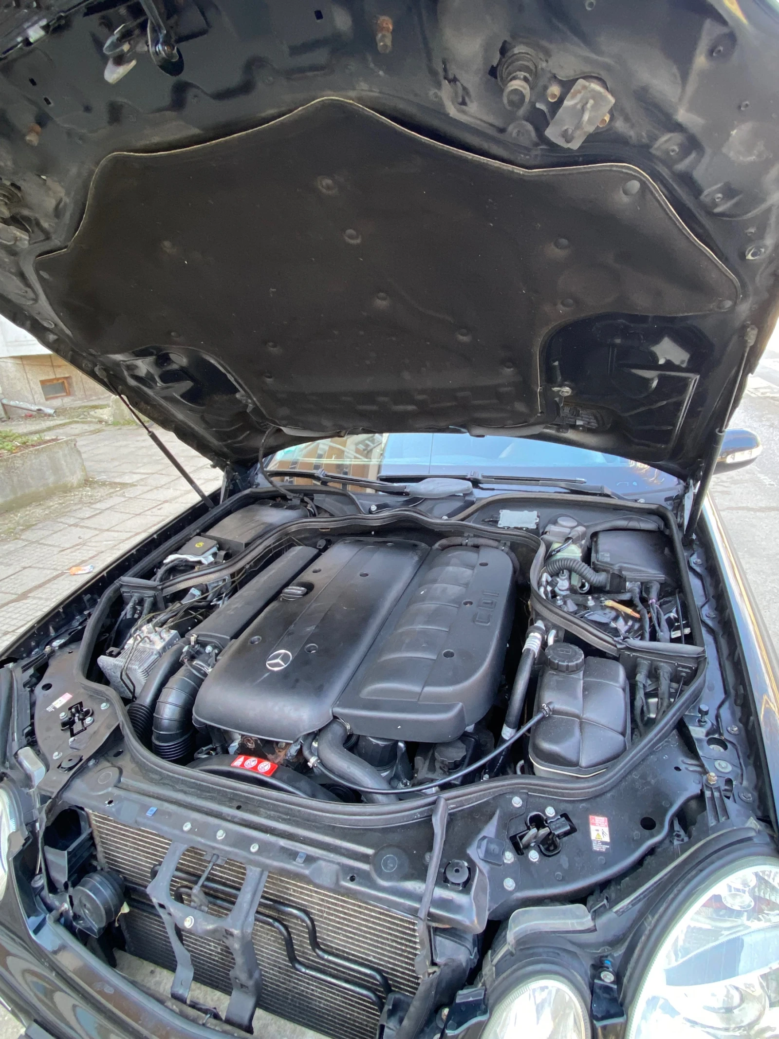 Mercedes-Benz E 320, снимка 11 - Автомобили и джипове - 53860498