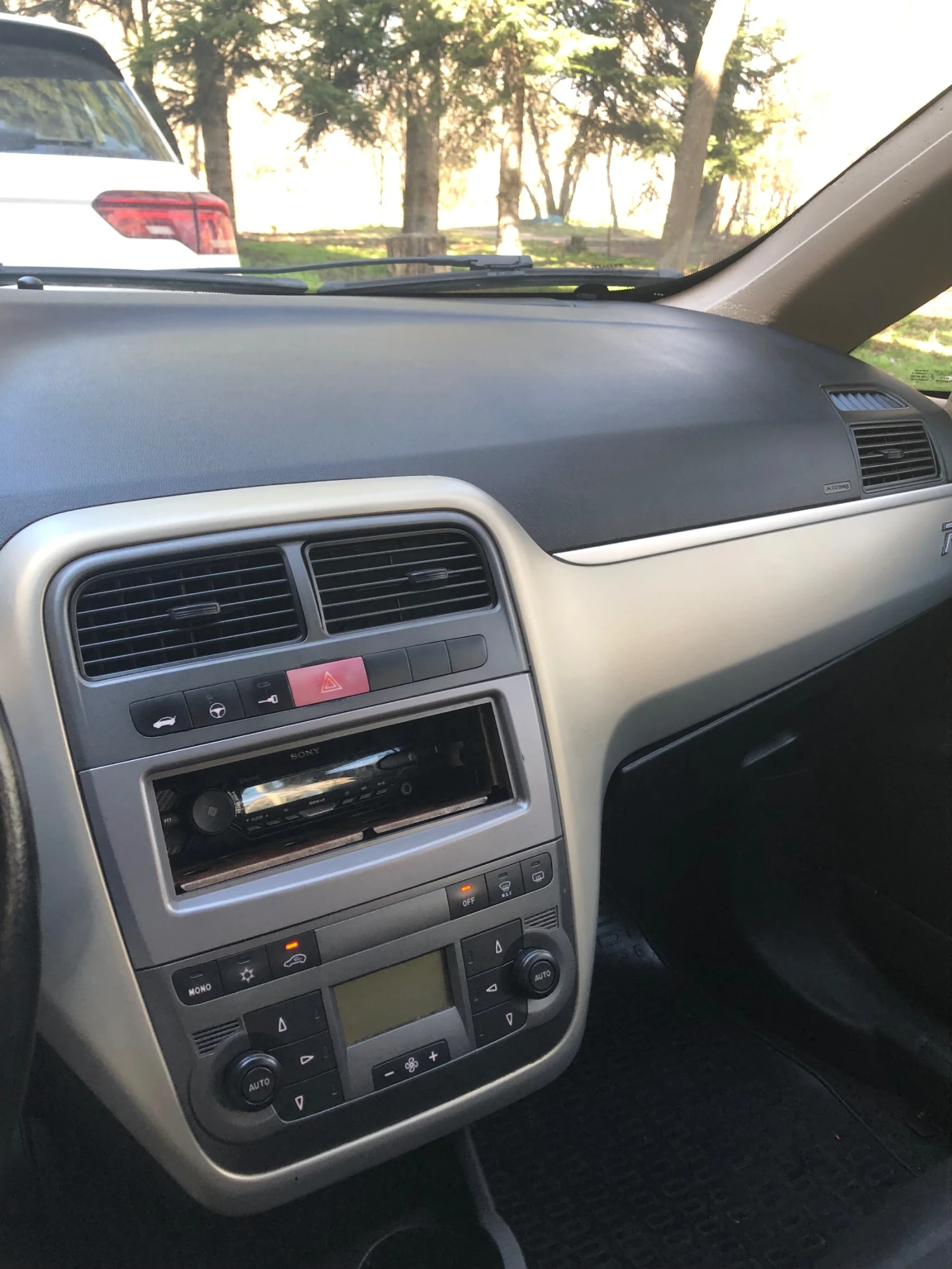 Fiat Punto 1.3 JTD Multijet , снимка 8 - Автомобили и джипове - 54152367