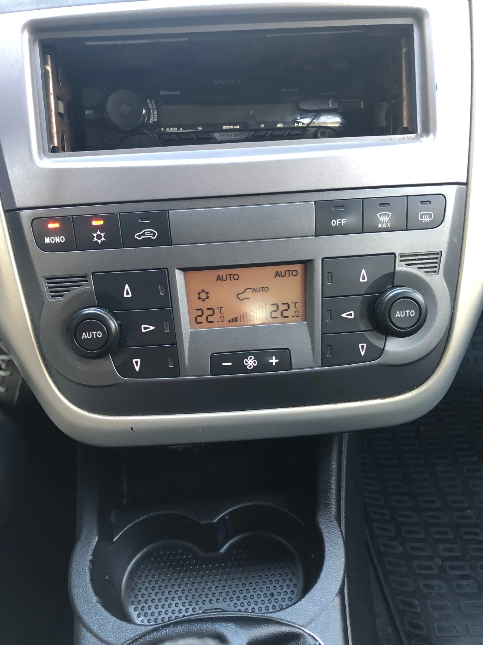 Fiat Punto 1.3 JTD Multijet , снимка 7 - Автомобили и джипове - 54152367