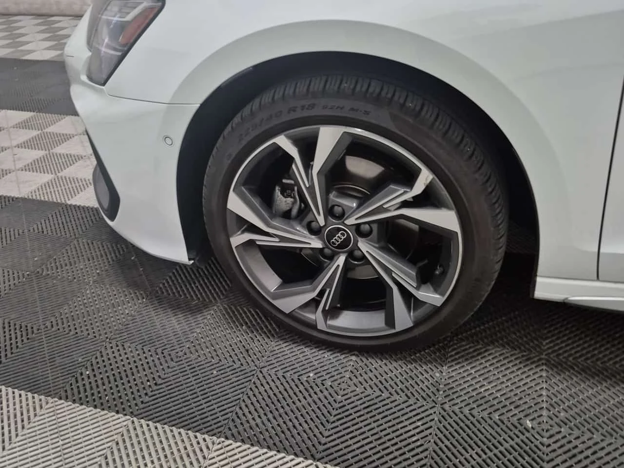 Audi A3 * PROGRESSIV * ПАНОРАМА* ПОДГРЕВ* , снимка 3 - Автомобили и джипове - 54279120