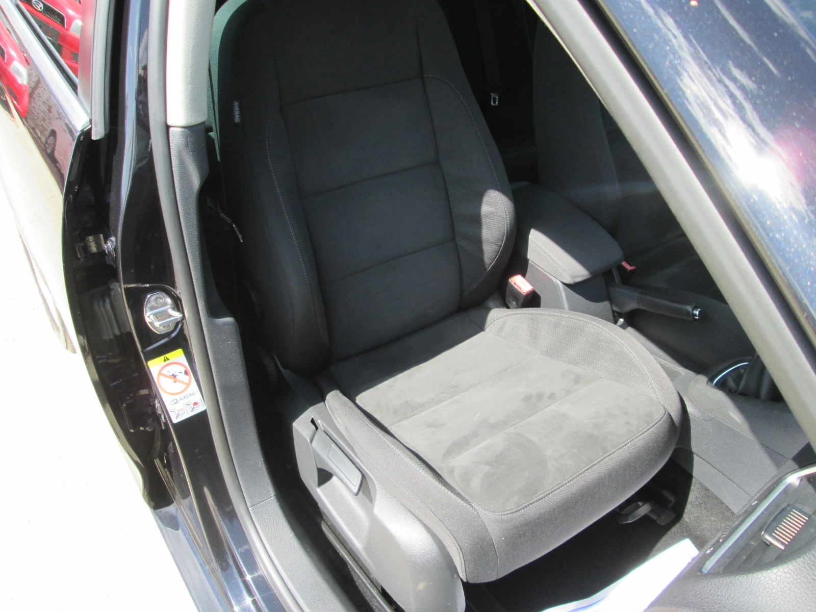 VW Golf Variant 1.6TDI 105Kc, снимка 16 - Автомобили и джипове - 54325243