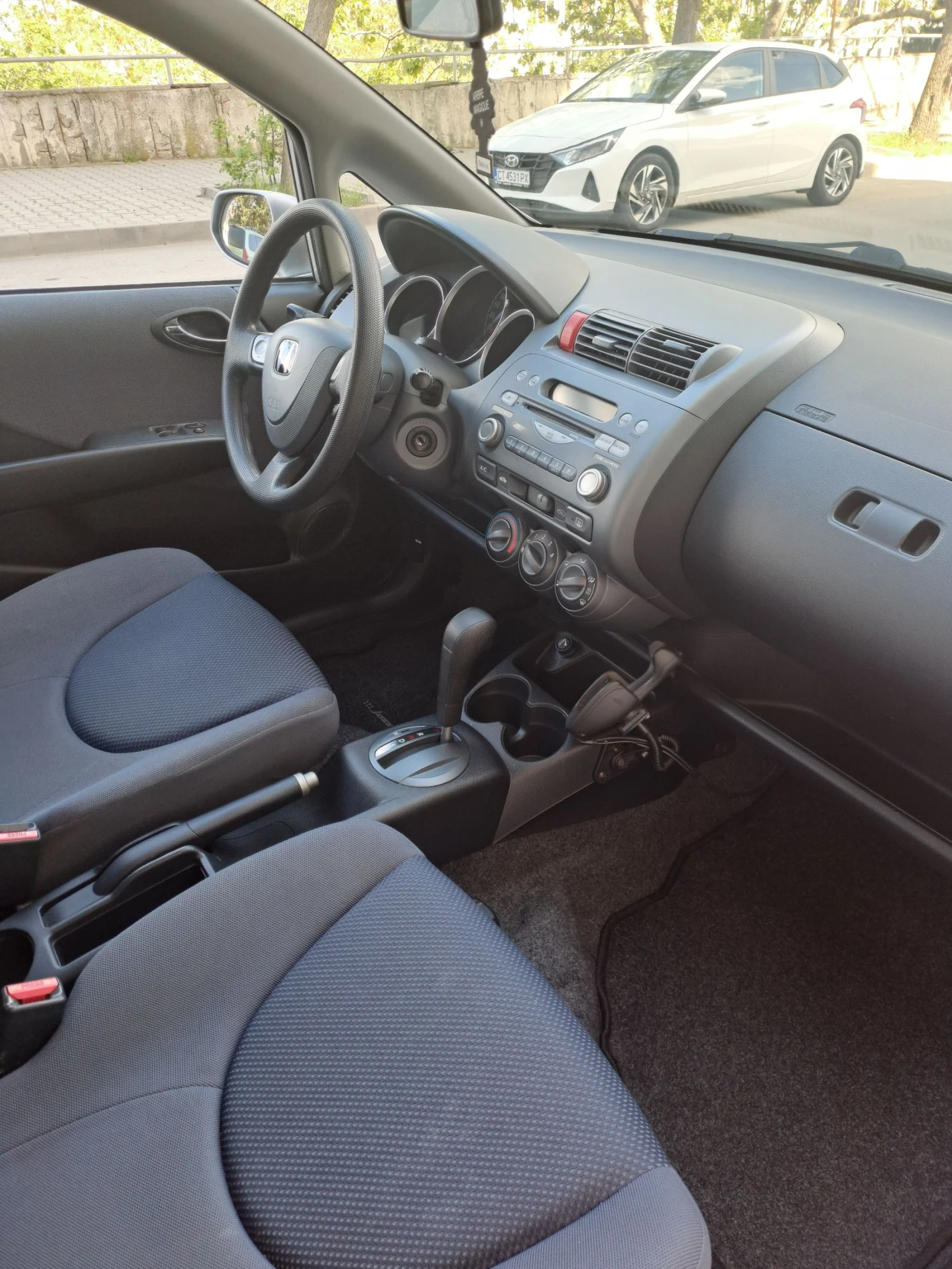 Honda Jazz 1.4/100/K.C., снимка 9 - Автомобили и джипове - 54568364