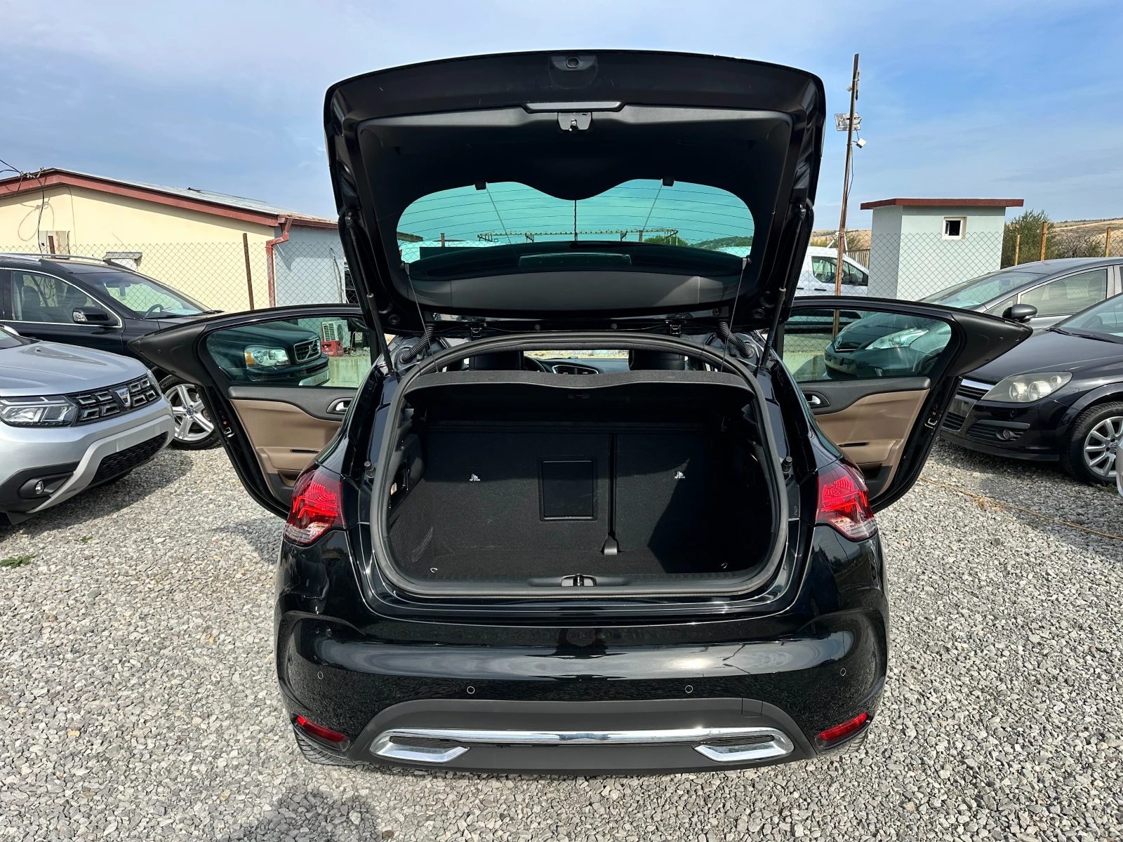 Citroen DS4 2.0HDI SPORT CHIC / Реални КМ / 1-Собственик , снимка 10 - Автомобили и джипове - 54702576