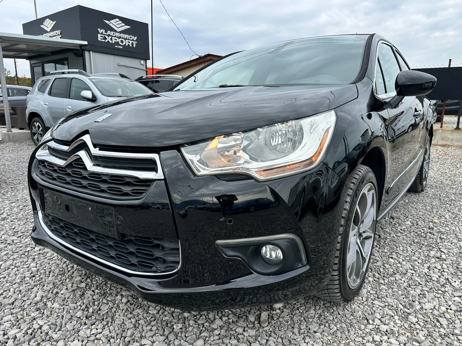 Citroen DS4 2.0HDI SPORT CHIC / Реални КМ / 1-Собственик 