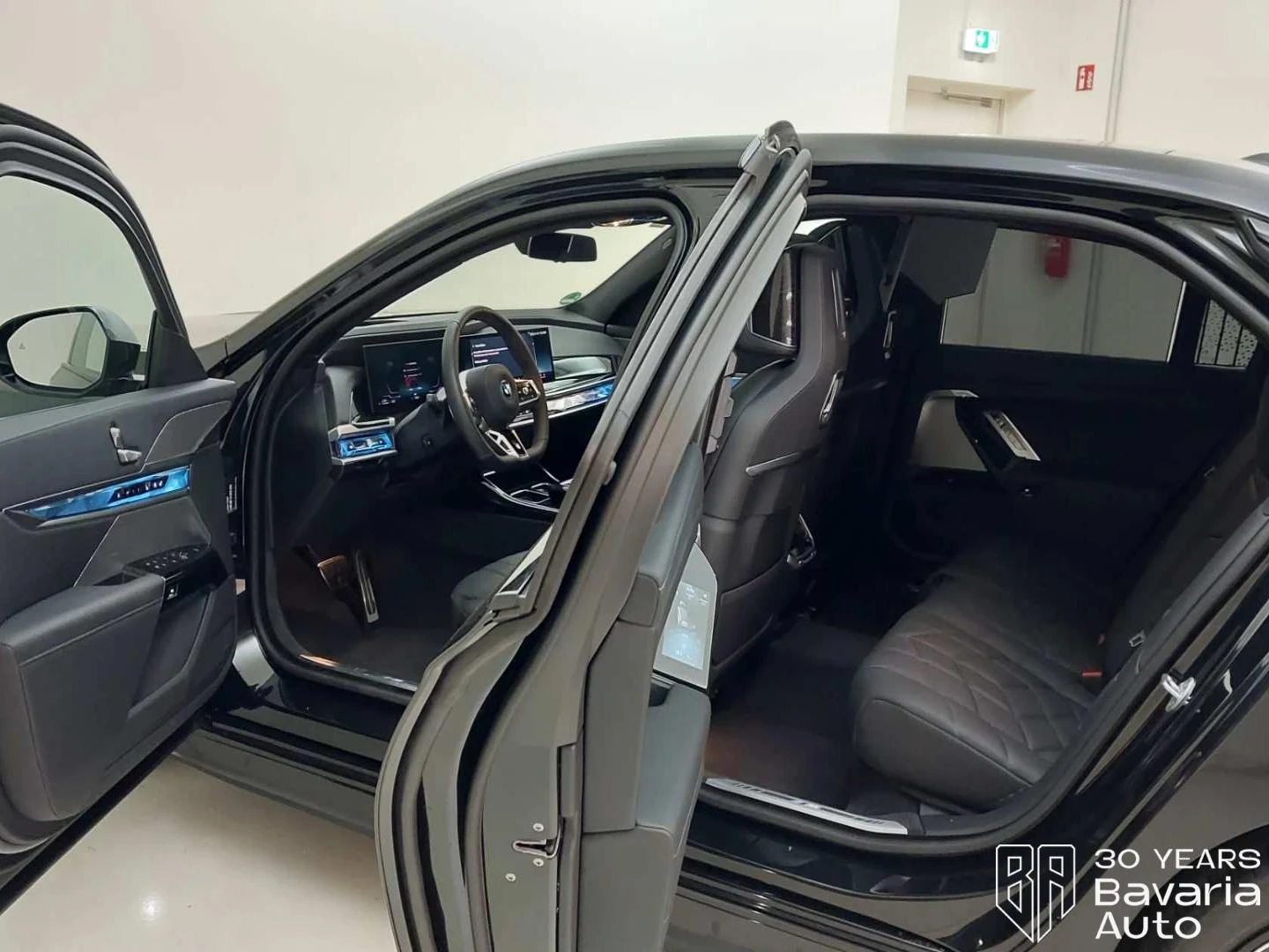 BMW 750 e xDrive M Sport Paket, снимка 5 - Автомобили и джипове - 54969968