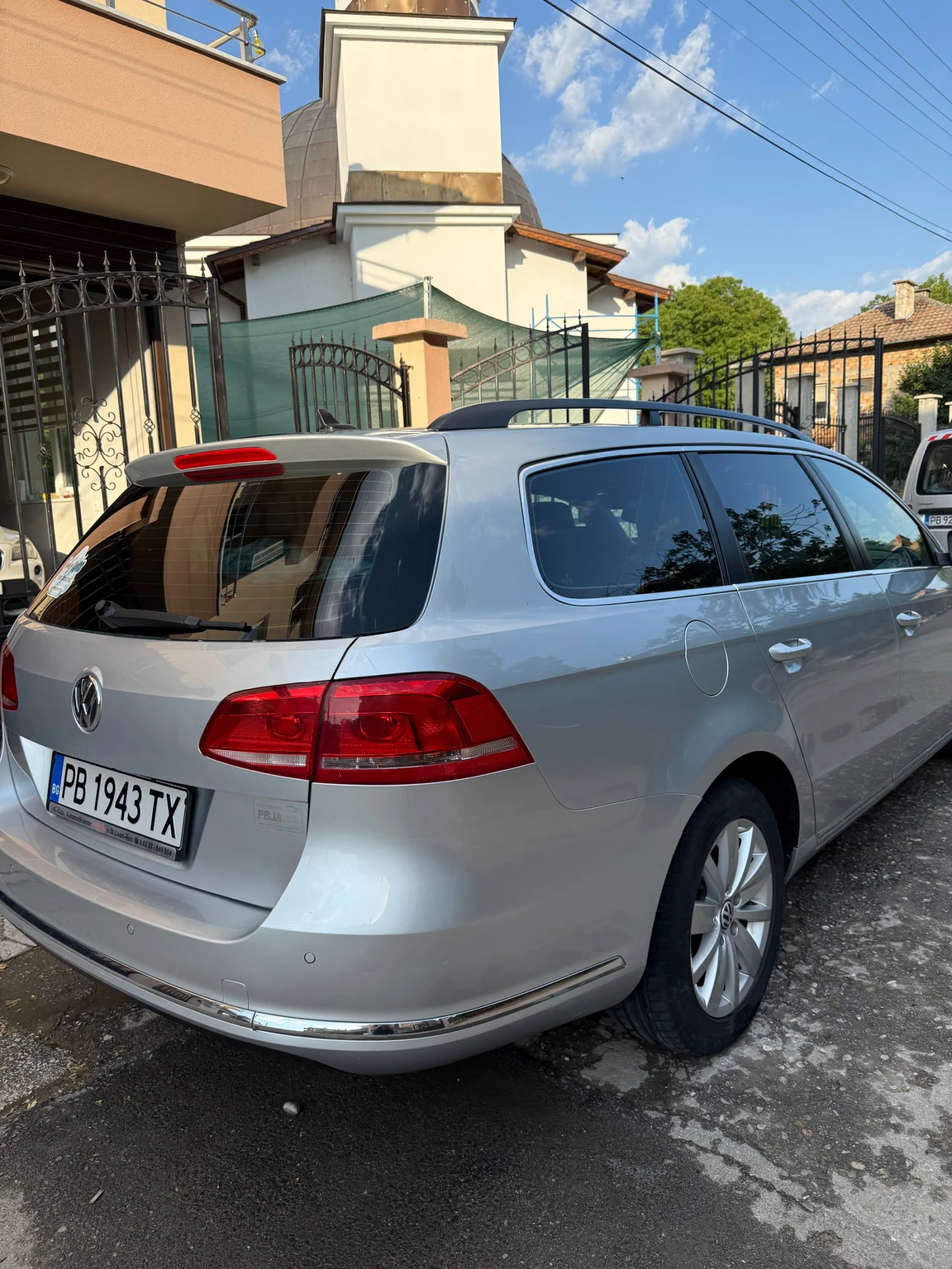 VW Passat 1.6 TDI, снимка 5 - Автомобили и джипове - 55136776