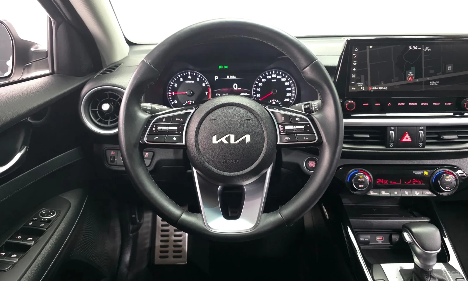 Kia K3, снимка 12 - Автомобили и джипове - 55200616