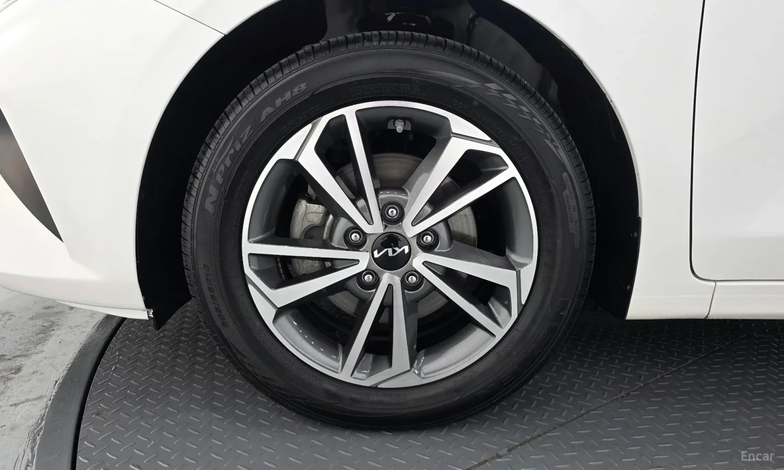 Kia K3, снимка 5 - Автомобили и джипове - 55200616