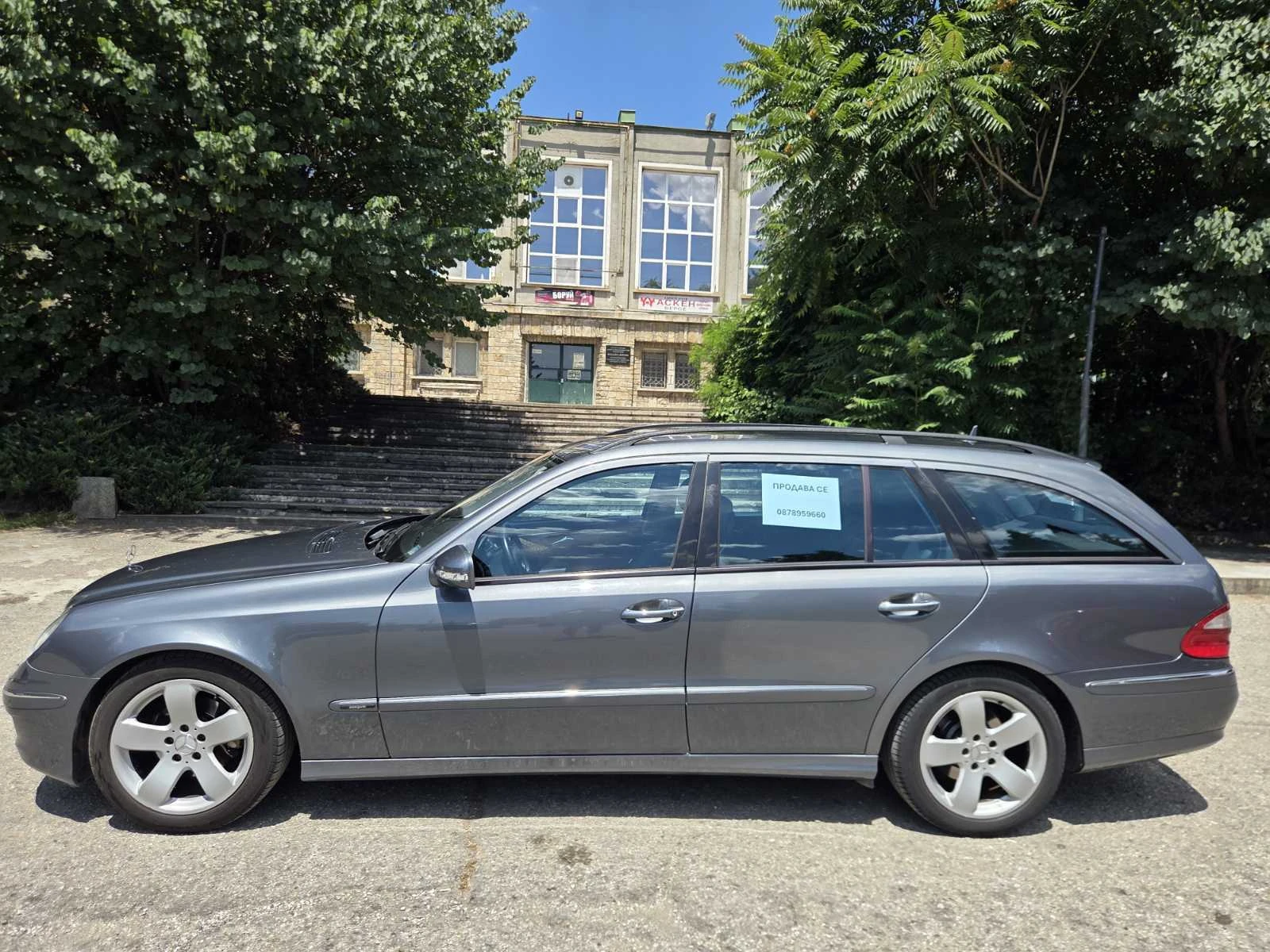 Mercedes-Benz E 220, снимка 4 - Автомобили и джипове - 55372190
