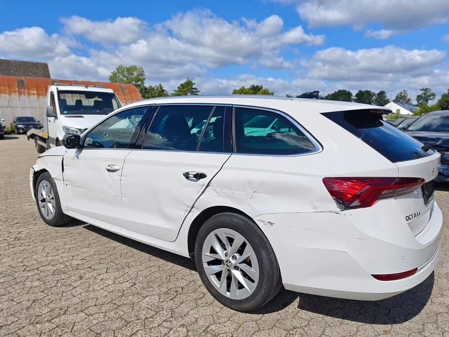 Skoda Octavia DSG Style Navi LED, снимка 4 - Автомобили и джипове - 55841977