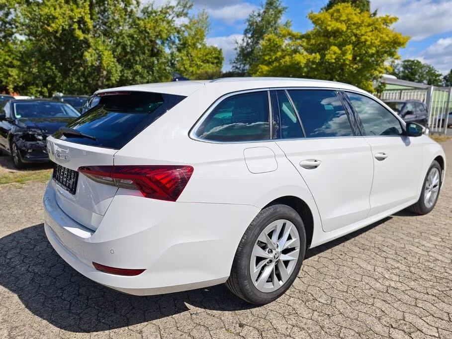 Skoda Octavia DSG Style Navi LED, снимка 3 - Автомобили и джипове - 55841977