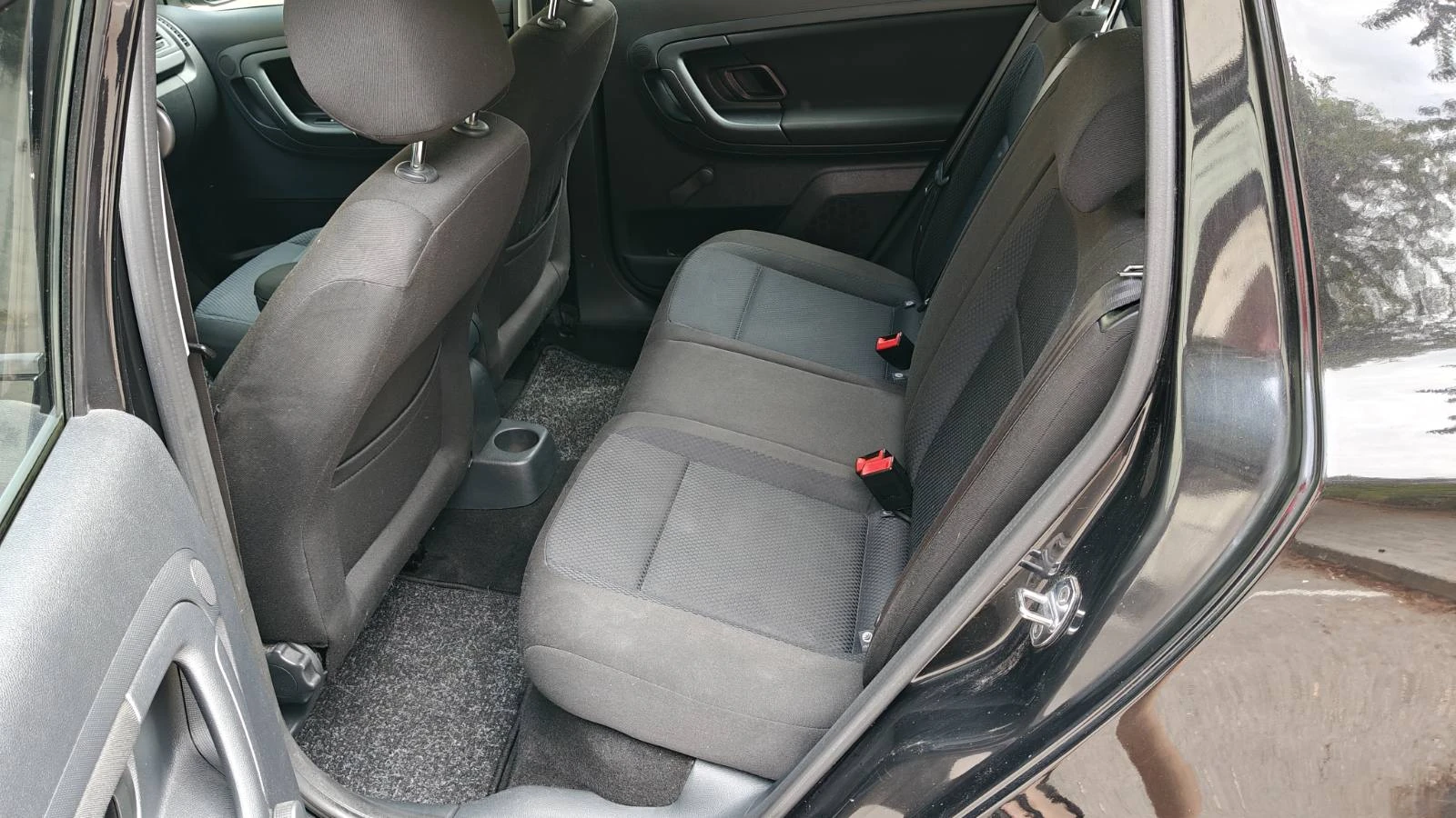 Skoda Fabia, снимка 11 - Автомобили и джипове - 55939264