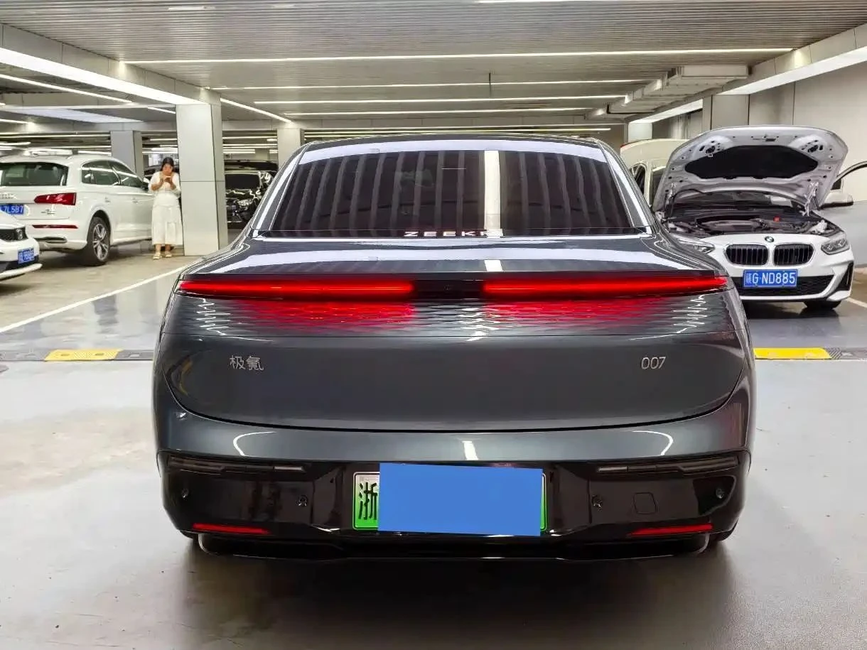 Zeekr 7X, снимка 5 - Автомобили и джипове - 56685955