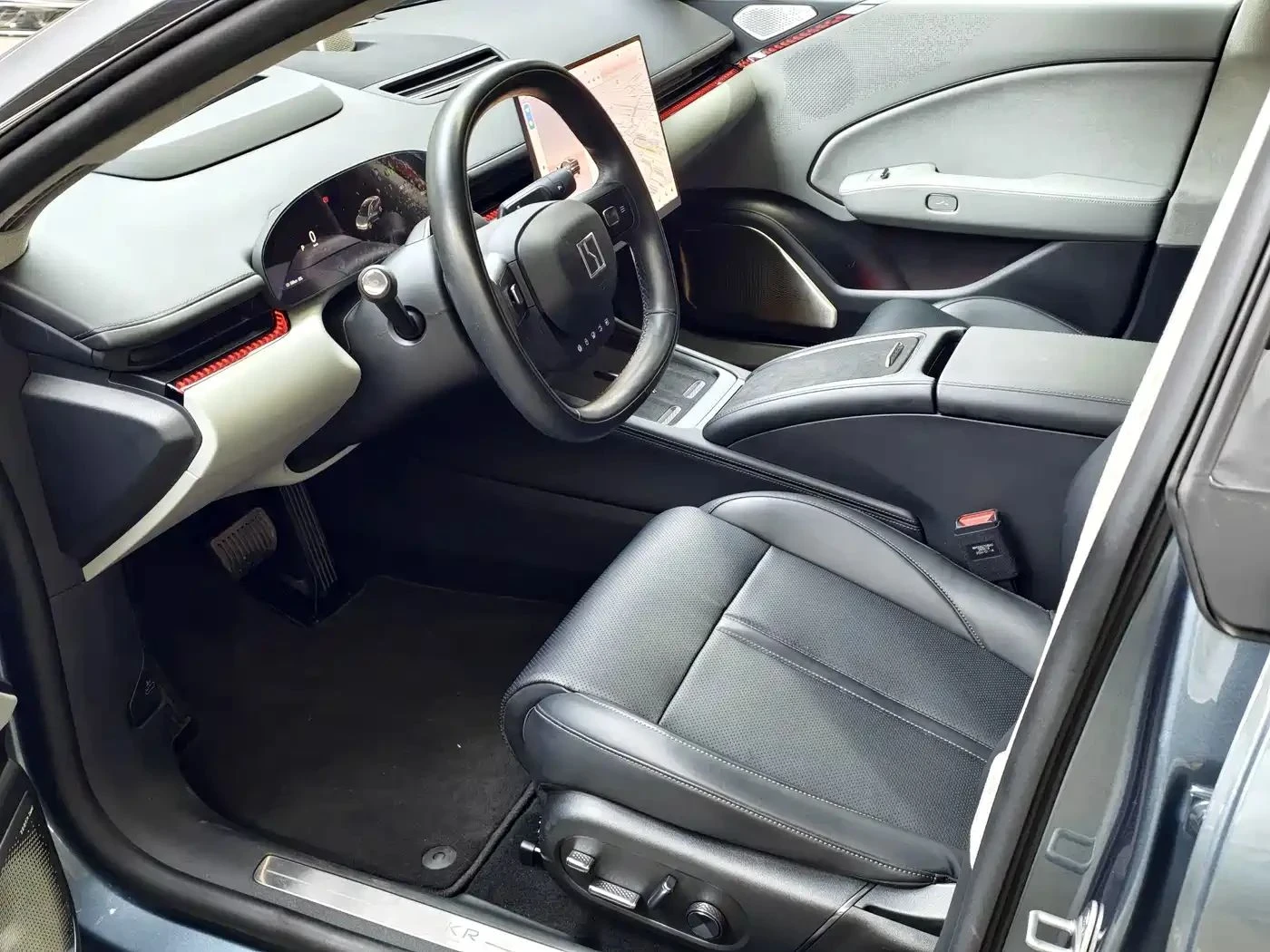 Zeekr 7X, снимка 10 - Автомобили и джипове - 56685955