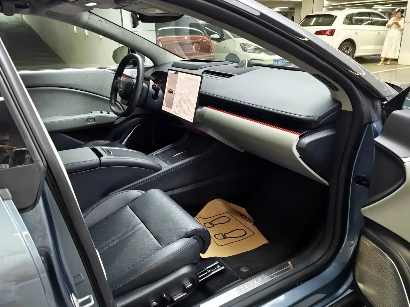 Zeekr 7X, снимка 11 - Автомобили и джипове - 56685955