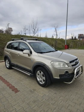 Chevrolet Captiva 4x4 обслужена нови гуми реални км , снимка 3