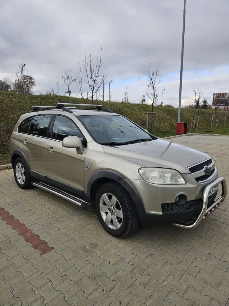 Chevrolet Captiva 4x4 обслужена нови гуми реални км , снимка 3 - Автомобили и джипове - 48004264